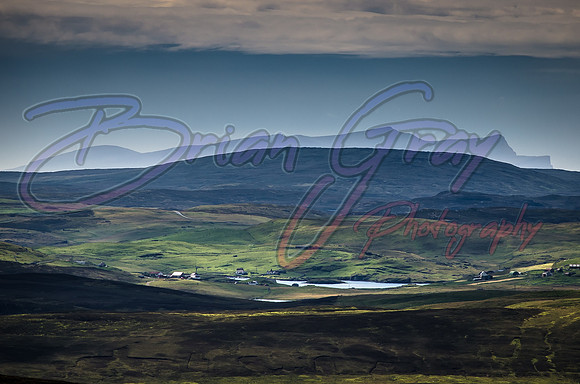Foula looming over Clousta